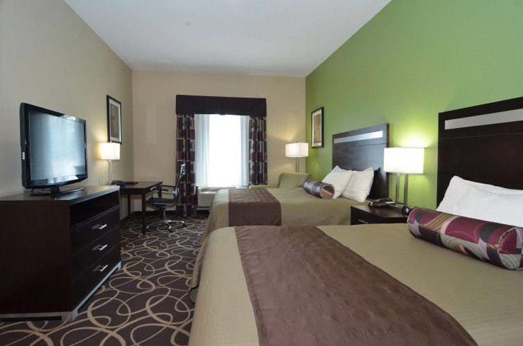 Best Western Plus Kenedy Inn