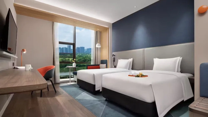 Standard Twin room with river view