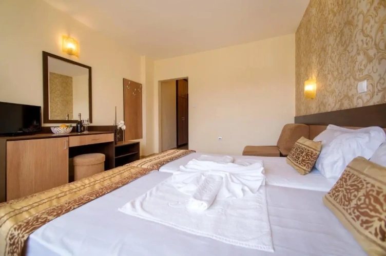 Standard Twin room with balcony