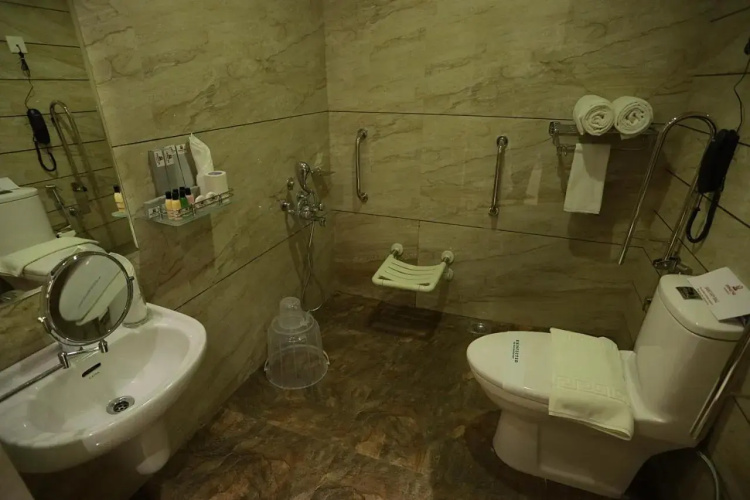 Iswarya Residency
