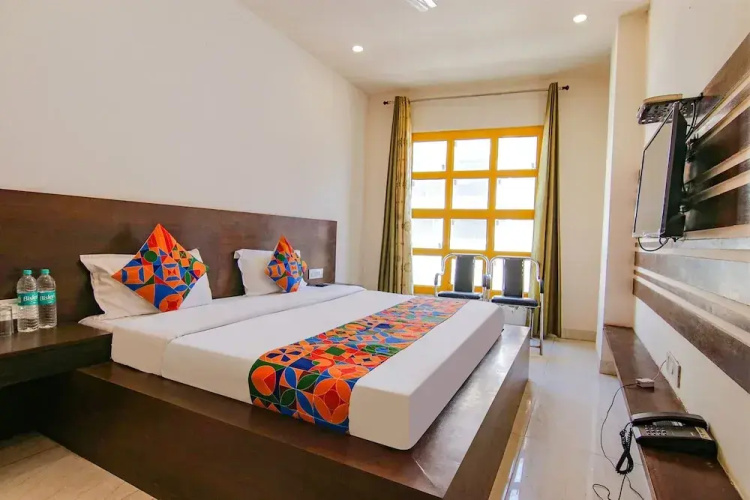 Fabhotel Legacy