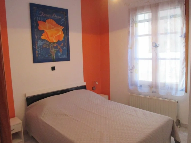 4 Bedrooms Cottage
