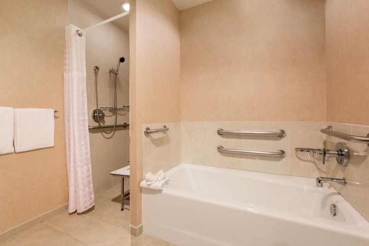 Hilton Promenade at Branson Landing photo 11