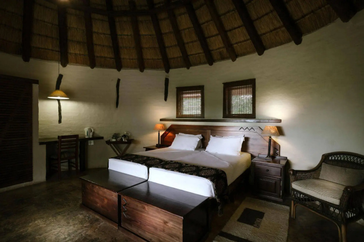 Mopane Bush Lodge