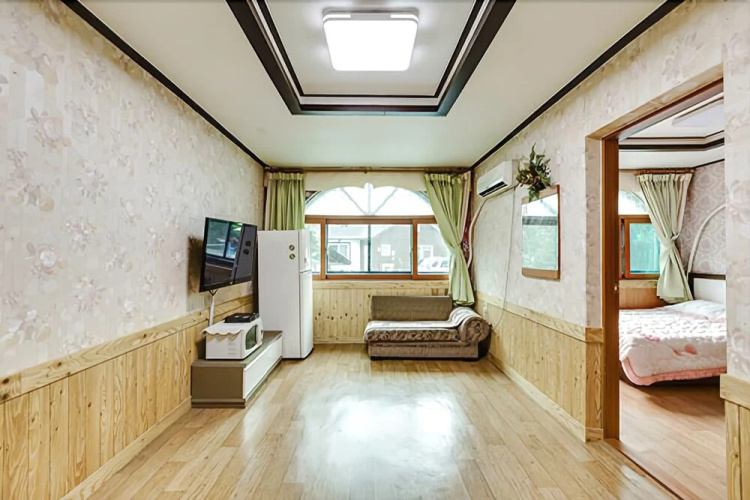 Taean Beach Green Pine Pension