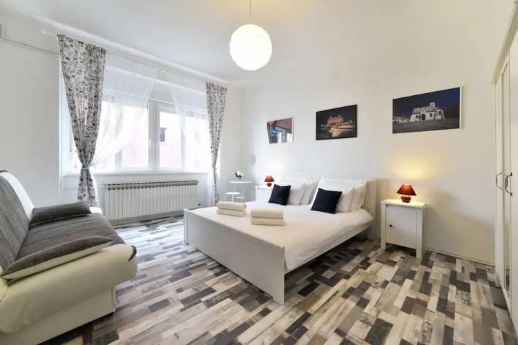 Sunny Apartment