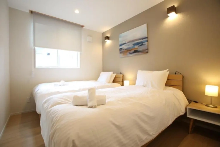 3 Bedrooms Apartment