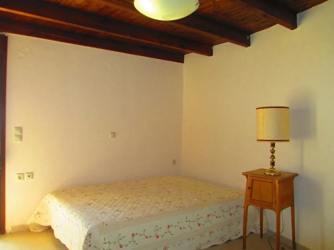 Studio in Roumeli, With Pool Access, Enclosed Garden and Wifi