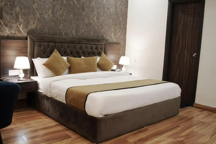 Hotel RK Grand
