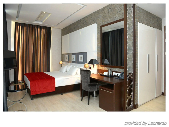 Grand Hotel Downtown