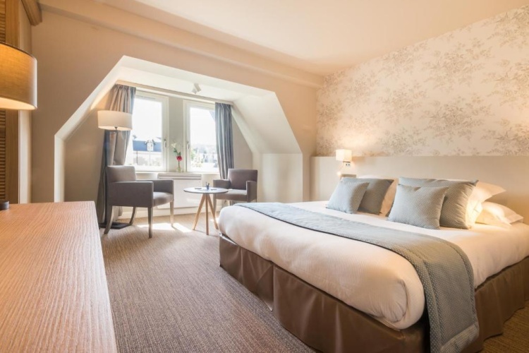Prestige room with view