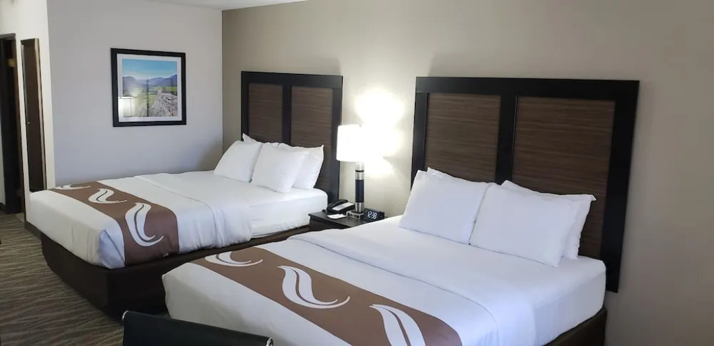 Allington Inn & Suites South Fork