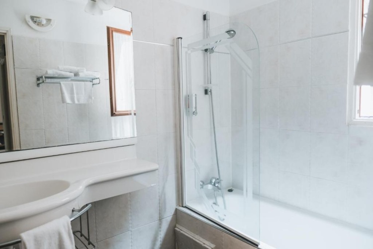 Economy Double room with view