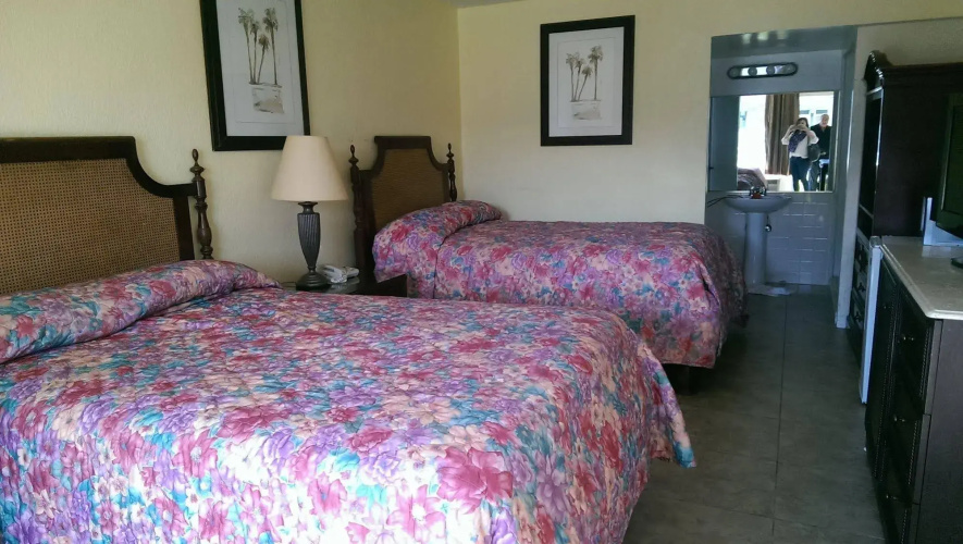 Boca Inn