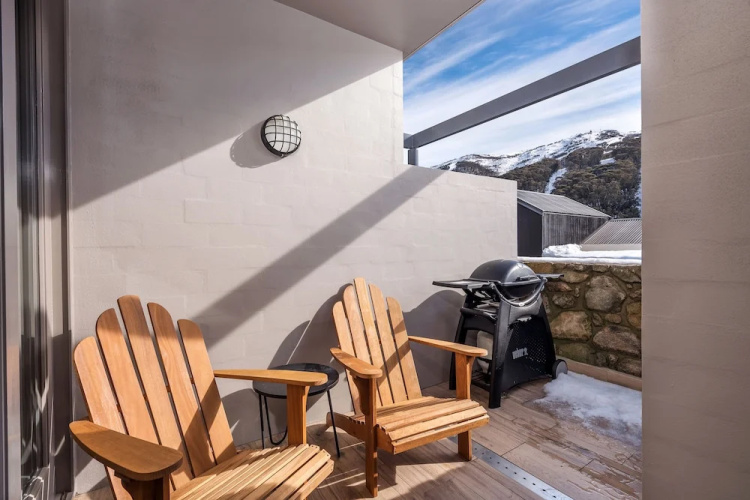 Nanook Thredbo Squatters Run