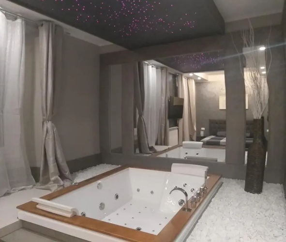 HYDROSUITE