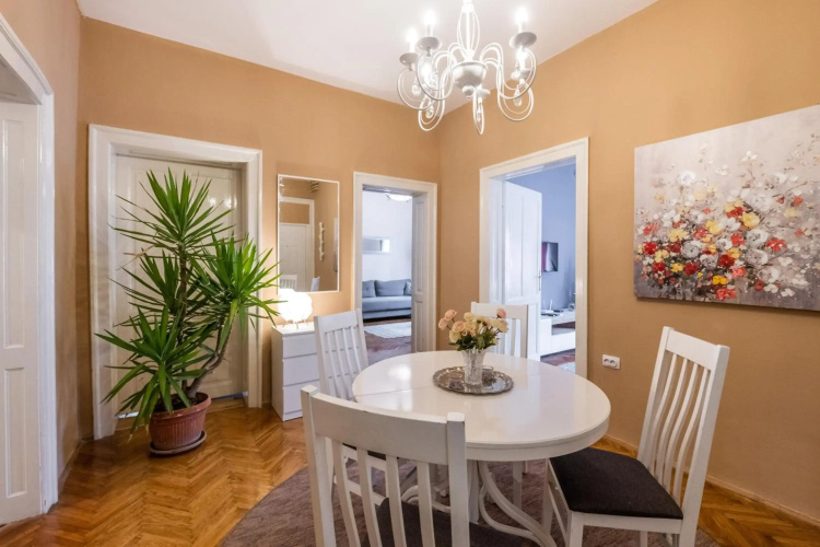 Neimar Apartment with Wi-Fi and parking