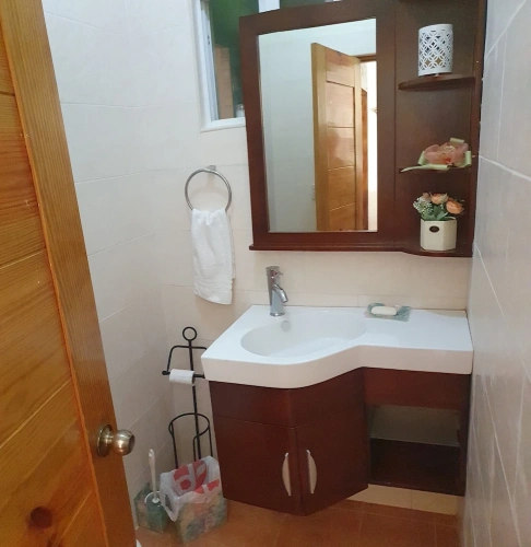 3 Bedrooms Comfort Cottage with garden view