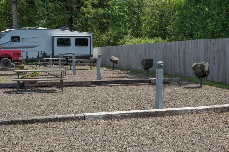 Far West RV Park and Cabins