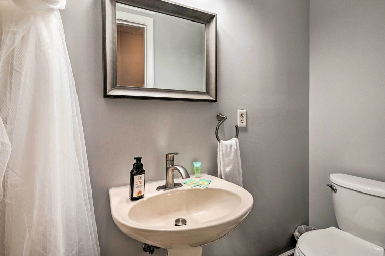 2 Bedrooms Apartment