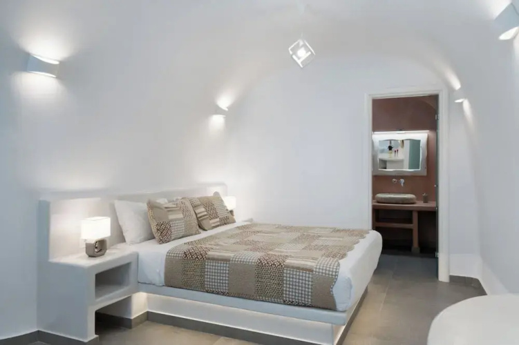Yiota Collection  4 Suites & 4 Prive Jacuzzi