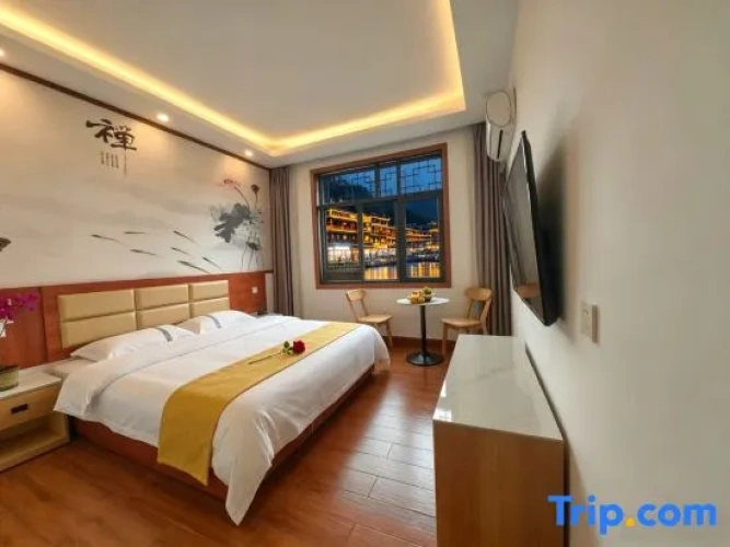 Standard Double room with river view