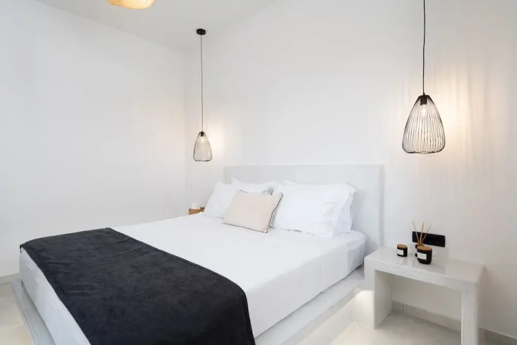 Almira Luxury Suites