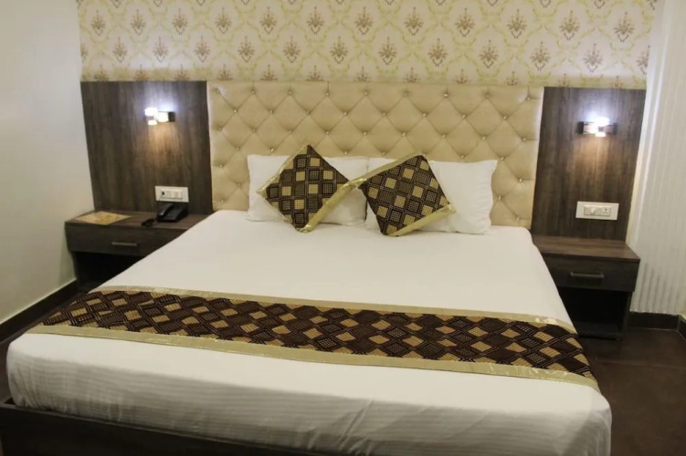 Parkside Navjyoti Hotel