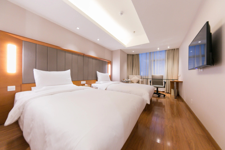 JI Hotel Shanghai Yan'an Road