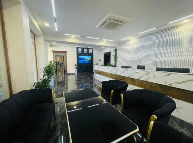 Oqshom Plaza