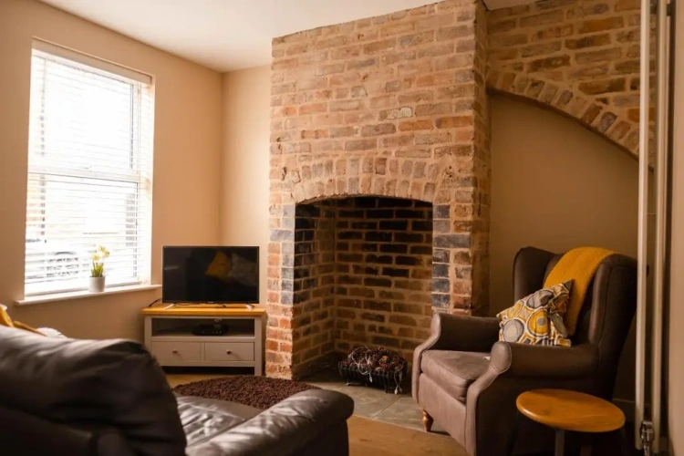 2 Bedrooms Cottage