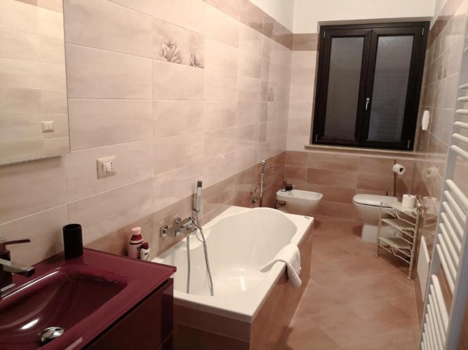 Standard Triple room with sea view