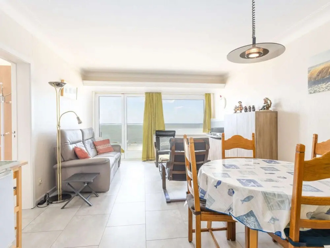 Nice Apartment With Shared Pool