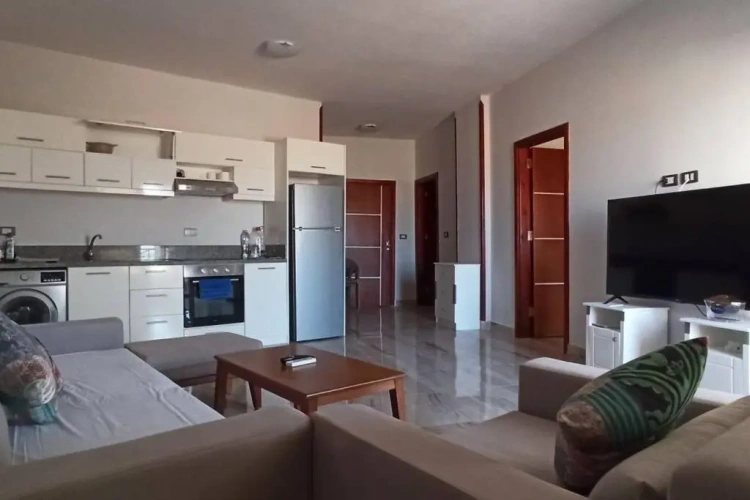 2 Bedrooms Apartment