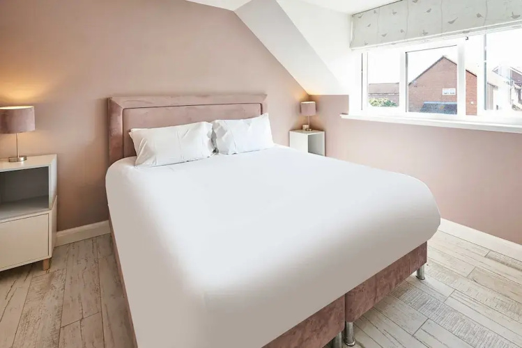 Host Stay Knights Manor Way