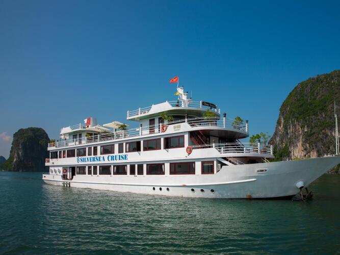 Halong Silversea CruiseOver view