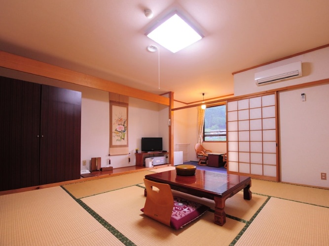 Iyanoyado Kazuraya