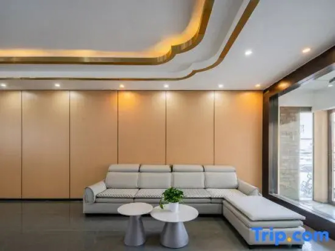 Huanghe Resort Hotel