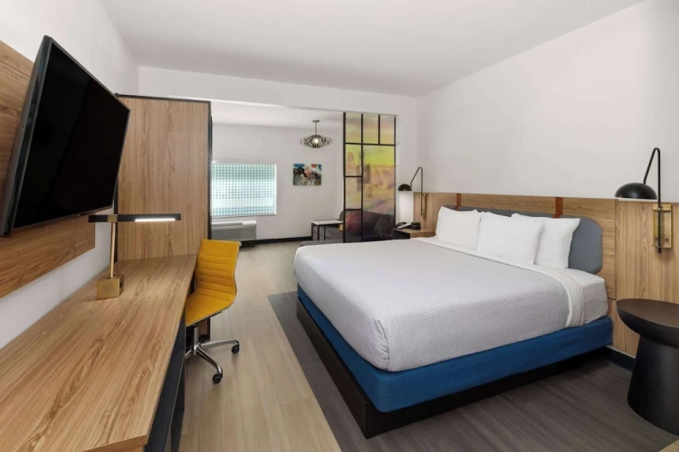 Double Suite