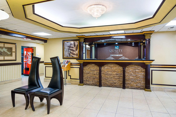 Quality Inn & Suites Chattanooga West near Lookout Mountain