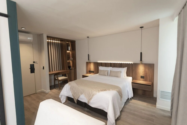 1616 Hotel