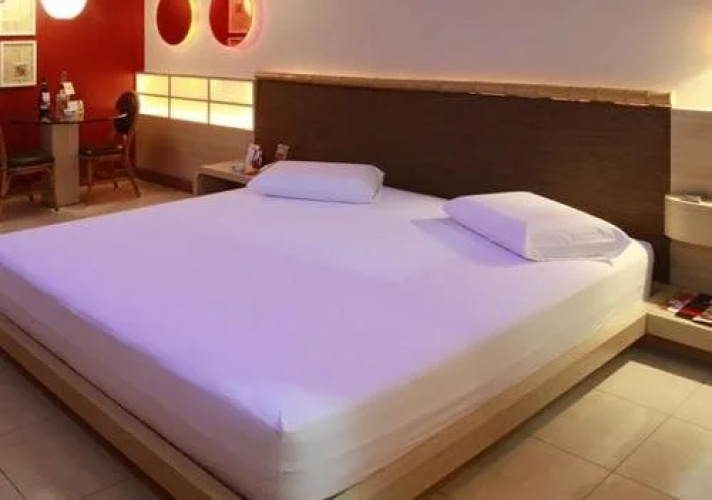 Dragon Motel