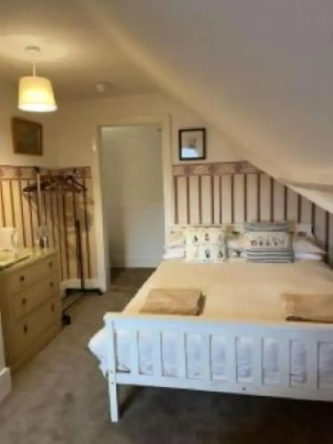 Regis Lodge Guesthouse