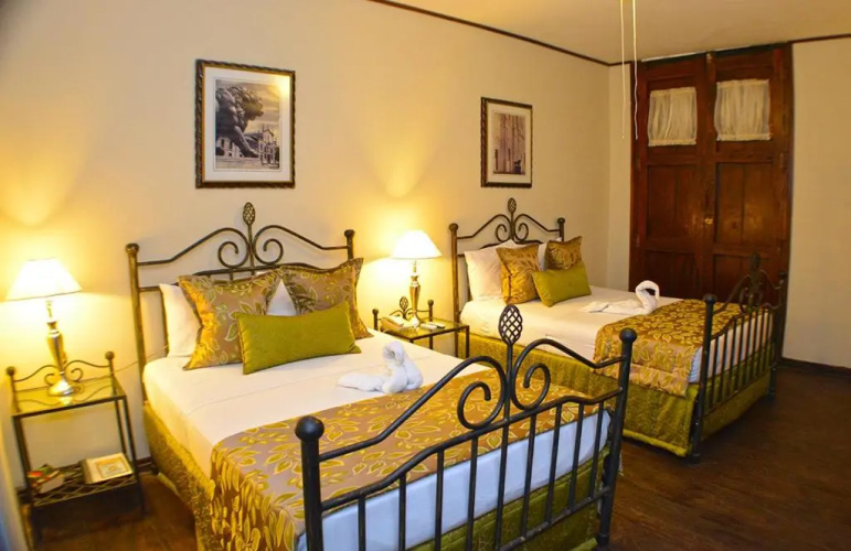 Hotel Los Balcones Leon