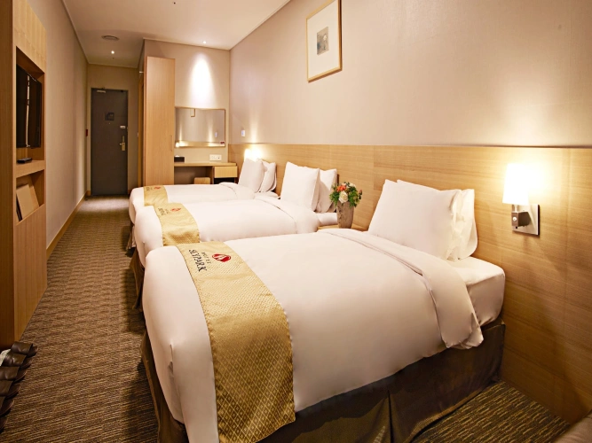 Standard Triple room