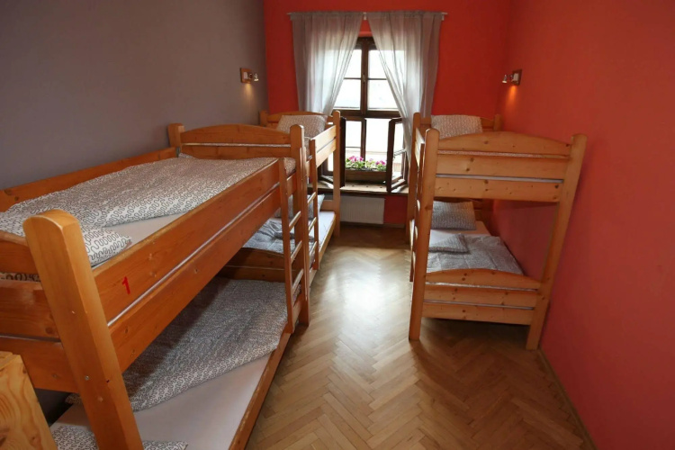 Intro Hostel