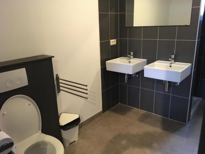 3 Bedrooms Apartment