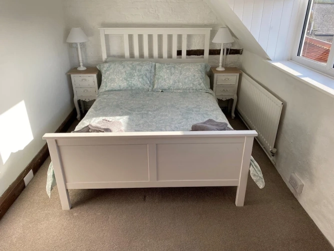 2 Bedrooms Cottage