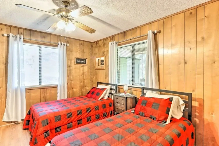 2 Bedrooms Cottage
