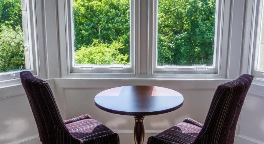 Strathearn Hotel